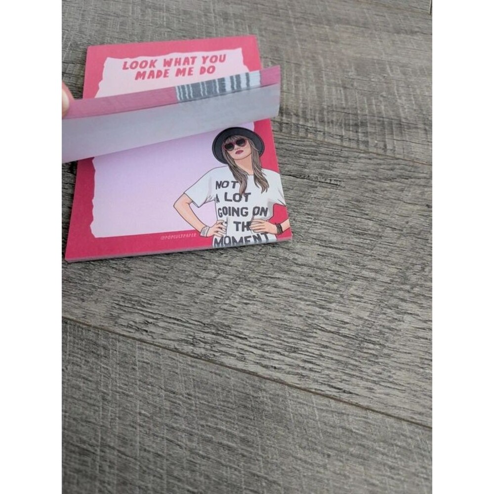 Taylor Swift Note Paper - Picture 7 of 7